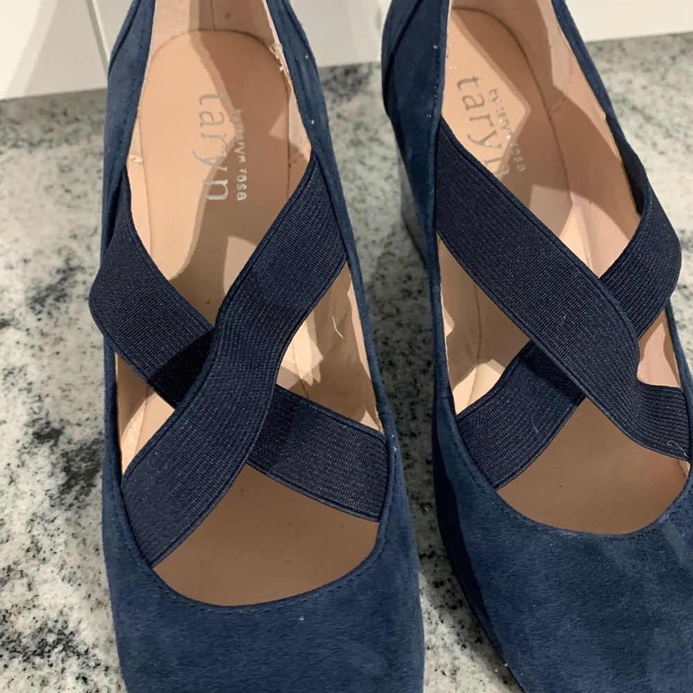 Taryn Rose Women’s Navy Crisscross Elastic Wedge Suede Pumps Size 6 1/2